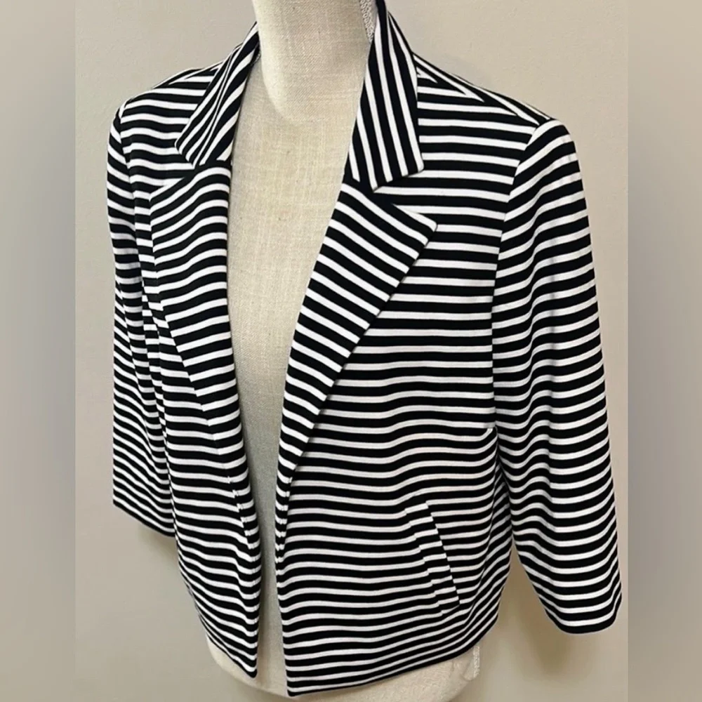 Chico’s Black & White Striped Open-Front Jacket - Picture 3 of 11
